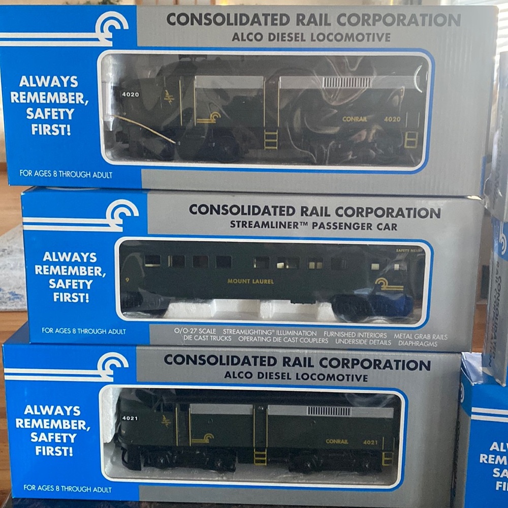Collection of trains. Conrail. Sold separately or as a group.